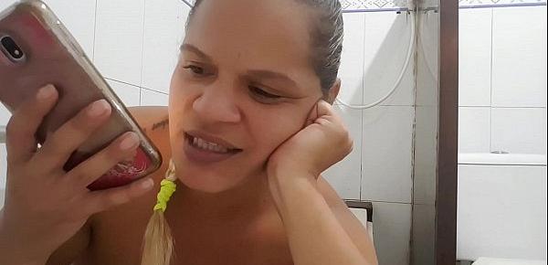 trendsEsta camgirl achou meu watsap na net e esta oferecendo sua buceta e seu cuzinho para mim !!! Sera que eu devo comer 